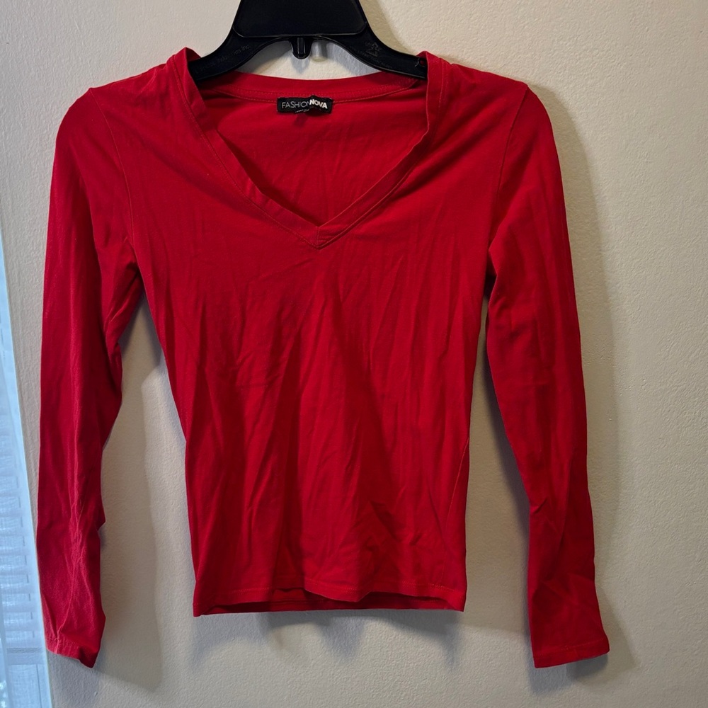 Fashion Nova Bold Red Long Sleeve v-neck Top Small